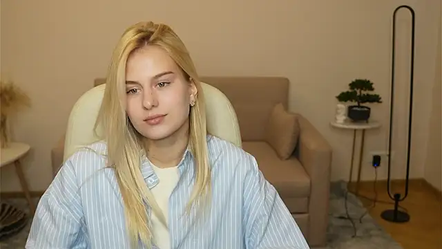 Snapshot of RudyElfenbein chatting on 03-24-26, 07:52 RudyElfenbein online show from 03-24-26, 07:52