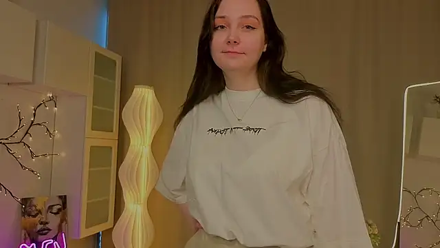 Snapshot of KaraNeagle chatting on 03-28-26, 06:47 KaraNeagle online show from 03-28-26, 06:47