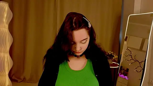 KaraNeagle online show from 04-13-26, 06:06