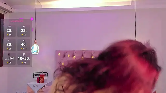 Snapshot of SofiaBloomm chatting on 05-31-26, 10:10 SofiaBloomm online show from 05-31-26, 10:10