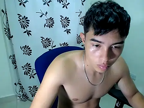 Snapshot of Fher_rivers1 chatting on 05-28-26, 04:02 Fher rivers1 online show from 05-28-26, 04:02