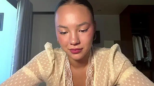 kamila 18 french online show from 03-29-26, 05:09
