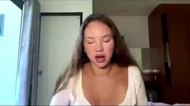 kamila 18 french online show from 03-28-26, 05:08