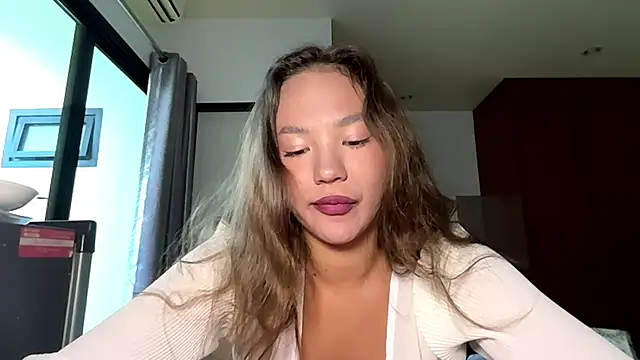 kamila 18 french online show from 04-19-26, 05:08