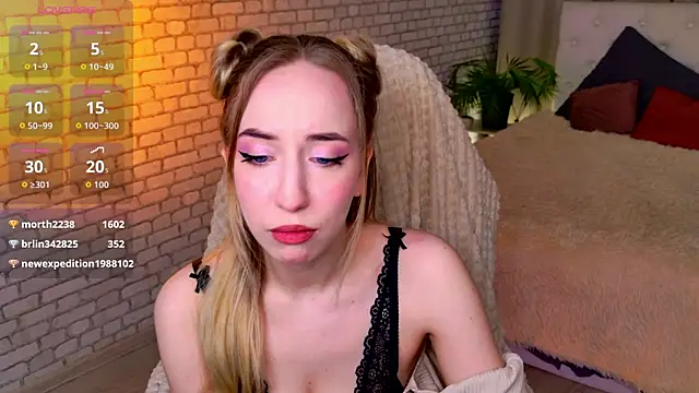 ShadowSparkle online show from 04-21-26, 10:38