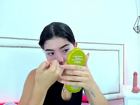 emma-sandoval online show from 05-31-26, 04:02