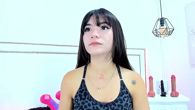 emma-sandoval online show from 05-14-26, 07:33