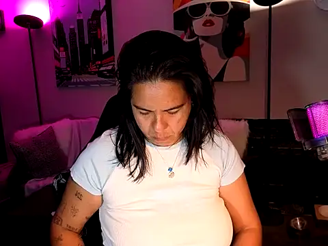 HannaJonns online show from 04-11-26, 07:38
