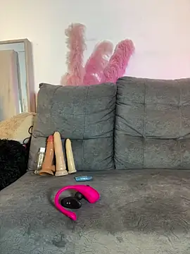 SharonRicci  online show from 04-19-26, 05:47
