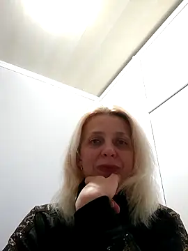 MiaLove183 online show from 04-15-26, 01:15