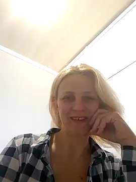 MiaLove183 online show from 04-14-26, 08:19