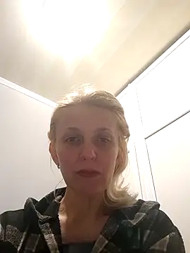 MiaLove183 online show from 03-27-26, 02:07