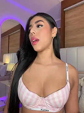 Rossie Blooms online show from 06-30-26, 10:43