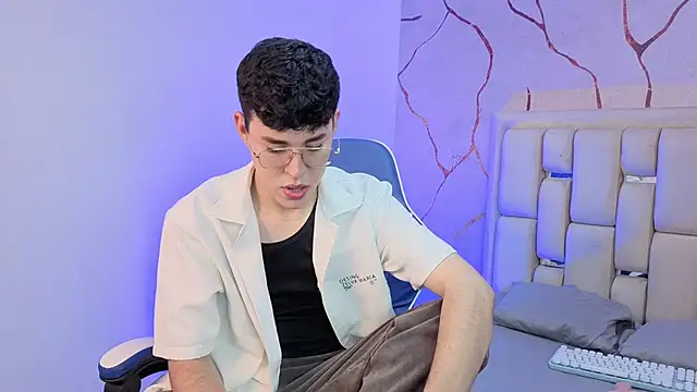 Tom Parker  online show from 03-21-26, 11:19