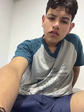 Snapshot of juanma759 chatting on 06-20-26, 03:55 juanma759 online show from 06-20-26, 03:55