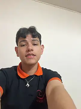 Snapshot of juanma759 chatting on 06-23-26, 06:06 juanma759 online show from 06-23-26, 06:06