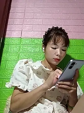 AmyLinee01 online show from 05-31-26, 06:09
