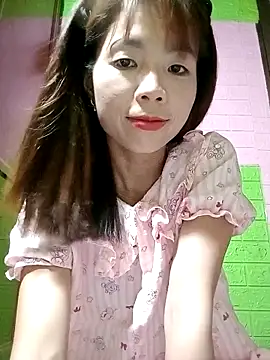 AmyLinee01 online show from 04-28-26, 10:52
