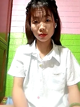 AmyLinee01 online show from 05-10-26, 06:06