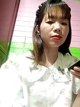 AmyLinee01 online show from 05-10-26, 09:05