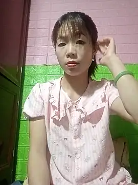 AmyLinee01 online show from 05-17-26, 03:28