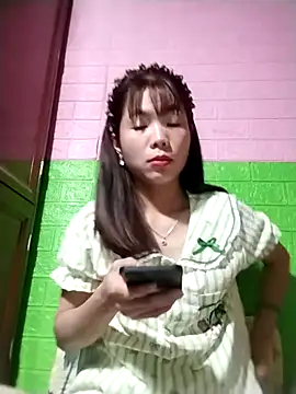 AmyLinee01 online show from 05-21-26, 05:16