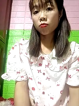 AmyLinee01 online show from 04-23-26, 03:02