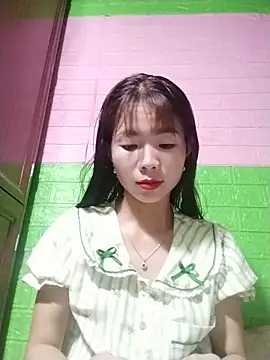 AmyLinee01 online show from 05-26-26, 10:46