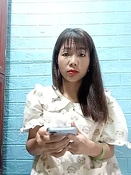 AmyLinee01 online show from 07-29-26, 11:53