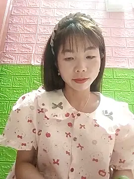 AmyLinee01 online show from 06-12-26, 06:44