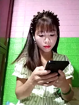 AmyLinee01 online show from 05-20-26, 05:10