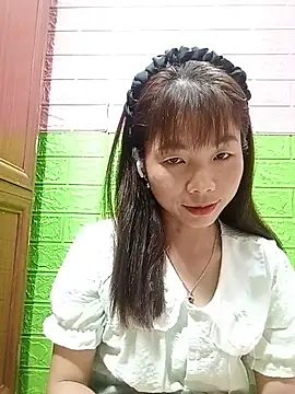 AmyLinee01 online show from 06-19-26, 08:14