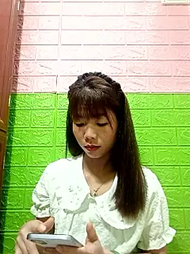 AmyLinee01 online show from 06-30-26, 11:49