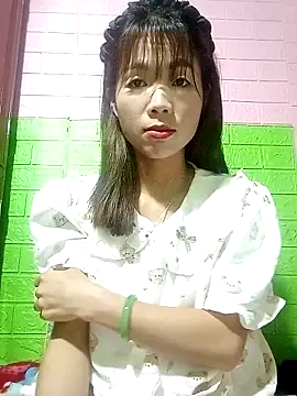 AmyLinee01 online show from 05-02-26, 05:07