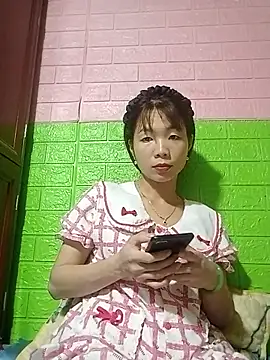 AmyLinee01 online show from 05-23-26, 05:39