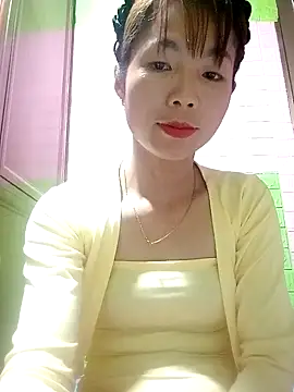 AmyLinee01 online show from 04-12-26, 09:23