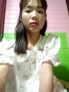 AmyLinee01 online show from 05-03-26, 06:18