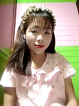 AmyLinee01 online show from 05-06-26, 03:43