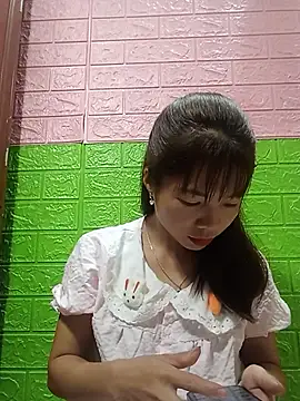 AmyLinee01 online show from 06-27-26, 11:27