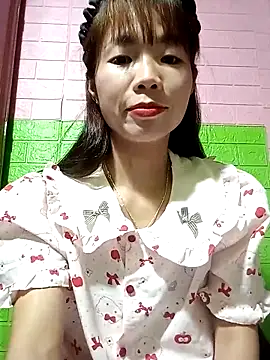 AmyLinee01 online show from 05-11-26, 04:15