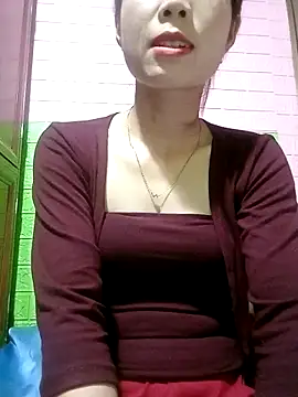 AmyLinee01 online show from 04-11-26, 05:26