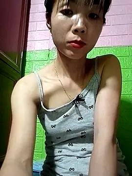 AmyLinee01 online show from 04-15-26, 05:39