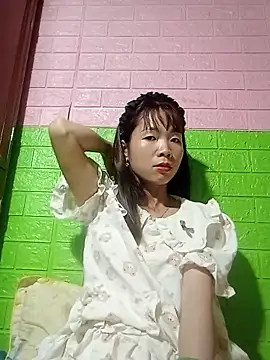 AmyLinee01 online show from 05-18-26, 11:20