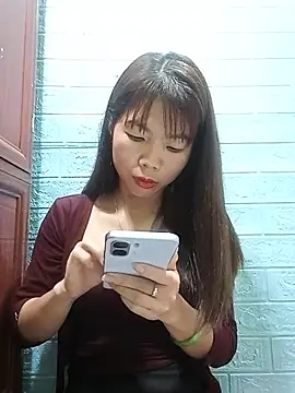 AmyLinee01 online show from 08-05-26, 11:59