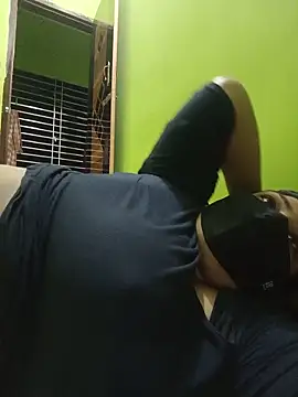 Snapshot of Papte- chatting on 05-16-26, 02:27 Papte- online show from 05-16-26, 02:27