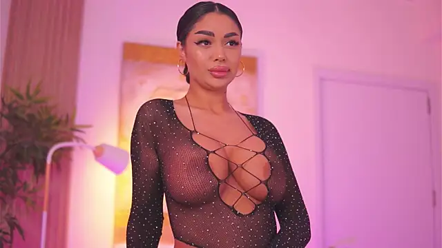 LatinaMorene online show from 05-13-26, 06:26