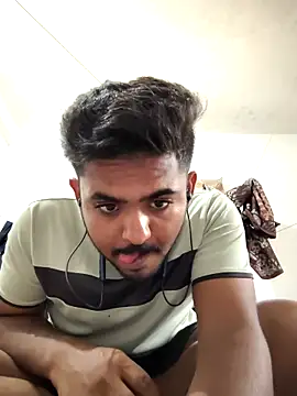 Snapshot of roselover2222 chatting on 05-31-26, 11:16 roselover2222 online show from 05-31-26, 11:16