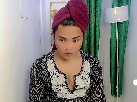 Midnightsnack88 online show from 04-15-26, 07:14