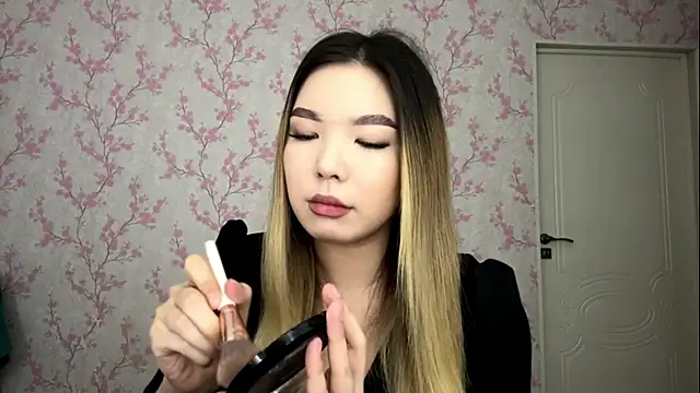 Snapshot of MadeleneStoesz chatting on 03-23-26, 05:40 MadeleneStoesz online show from 03-23-26, 05:40