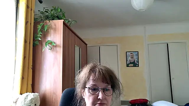 Chrismaturefrench online show from 04-20-26, 02:51